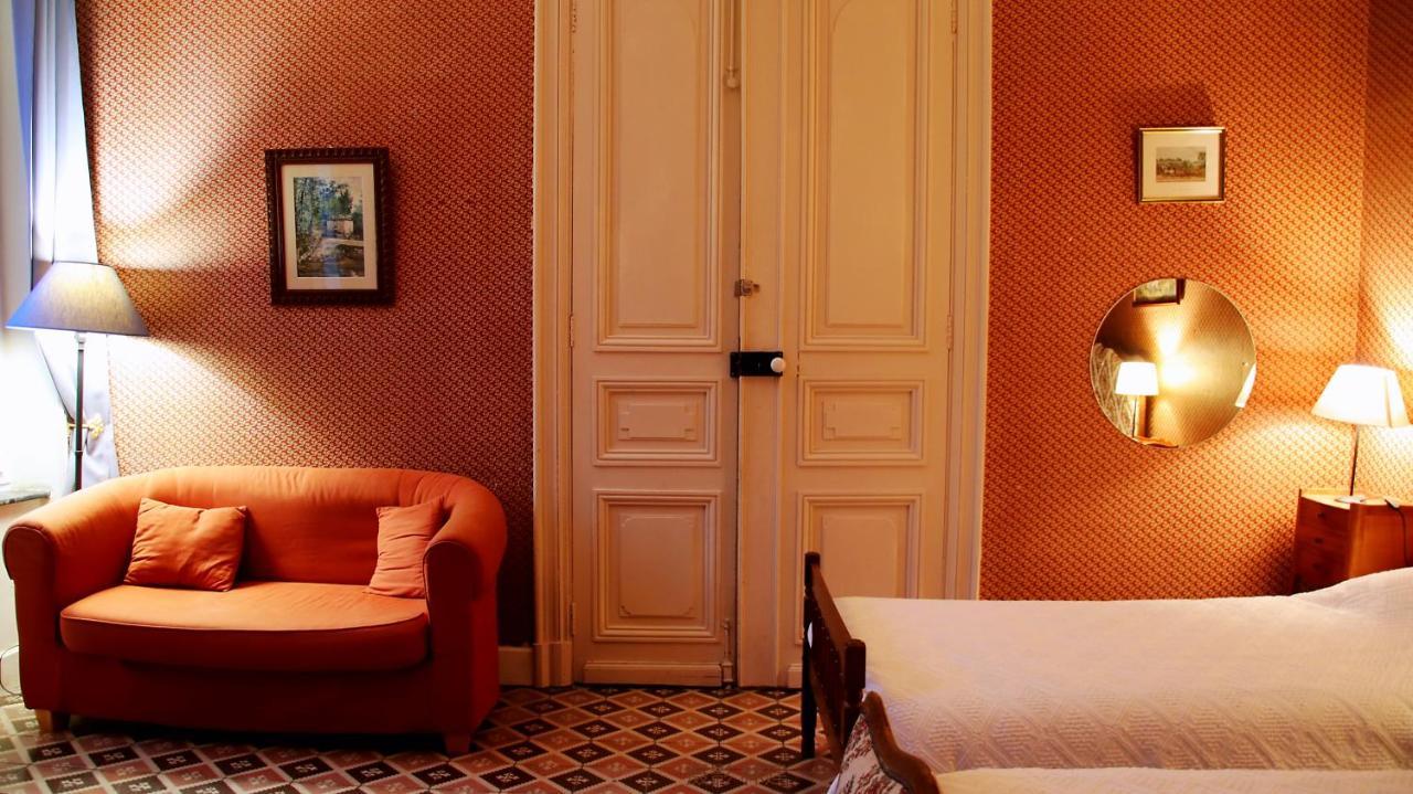 Les Volets Bleus Bed and Breakfast Sallèles-dʼAude Εξωτερικό φωτογραφία