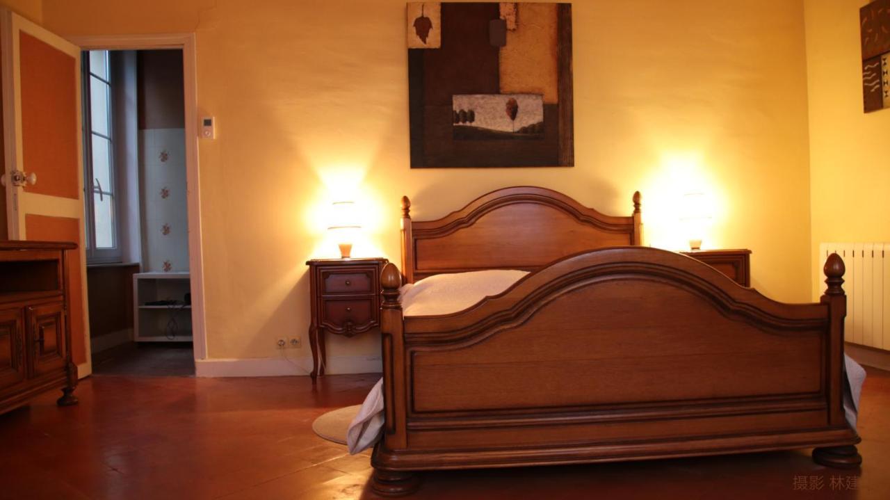 Les Volets Bleus Bed and Breakfast Sallèles-dʼAude Εξωτερικό φωτογραφία
