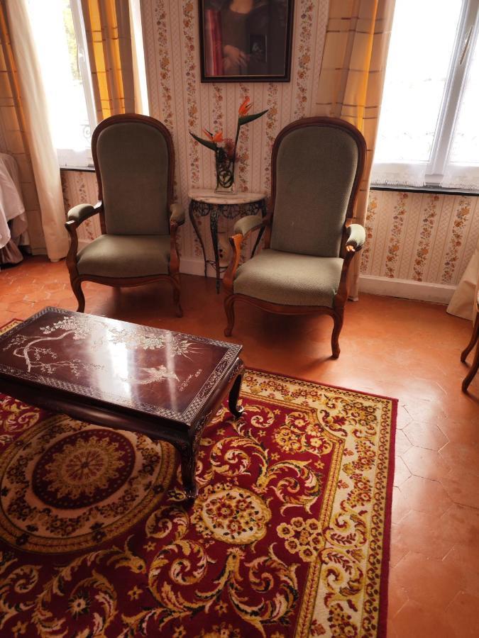 Les Volets Bleus Bed and Breakfast Sallèles-dʼAude Εξωτερικό φωτογραφία